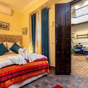 Camera standard con letto king size